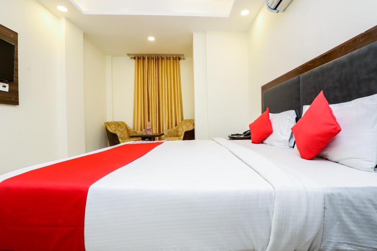 Hotel Moreton Igi Airport ニューデリー エクステリア 写真